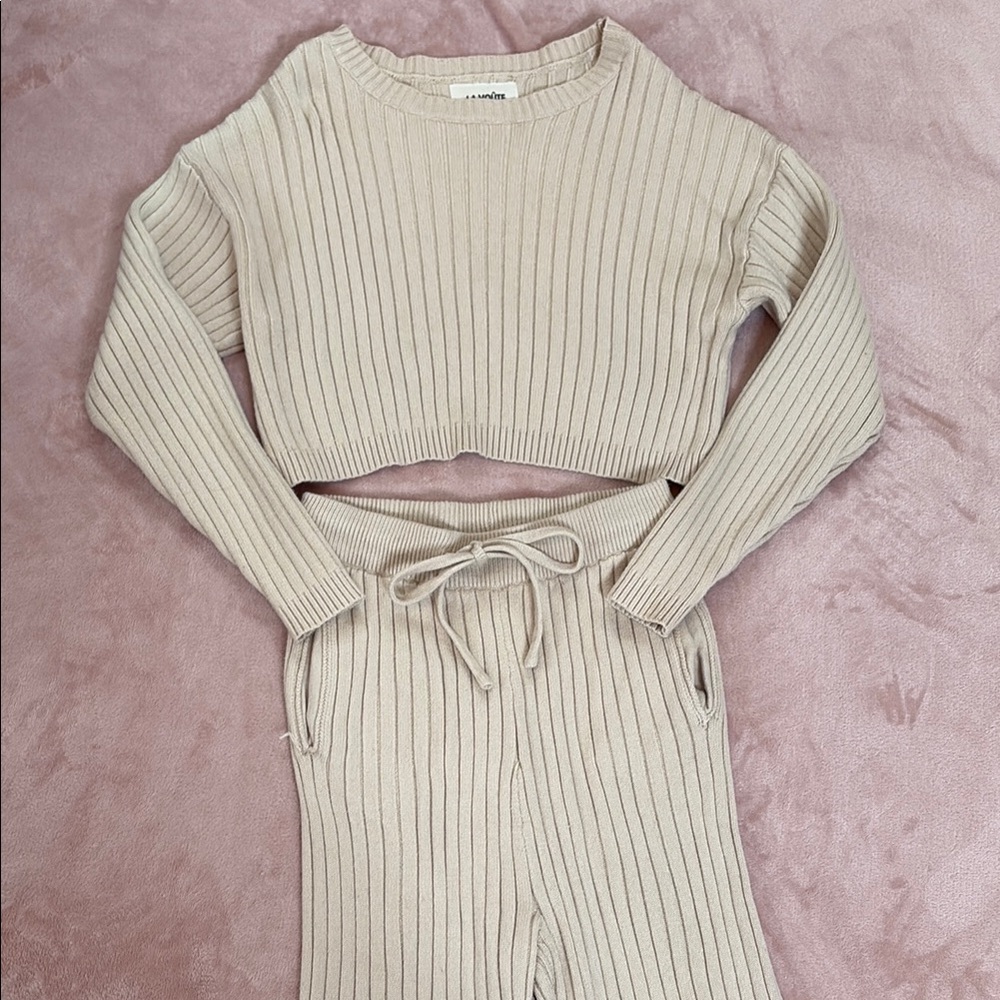 LA VOUTE Beige Ribbed Knit Sweater and Pants Set